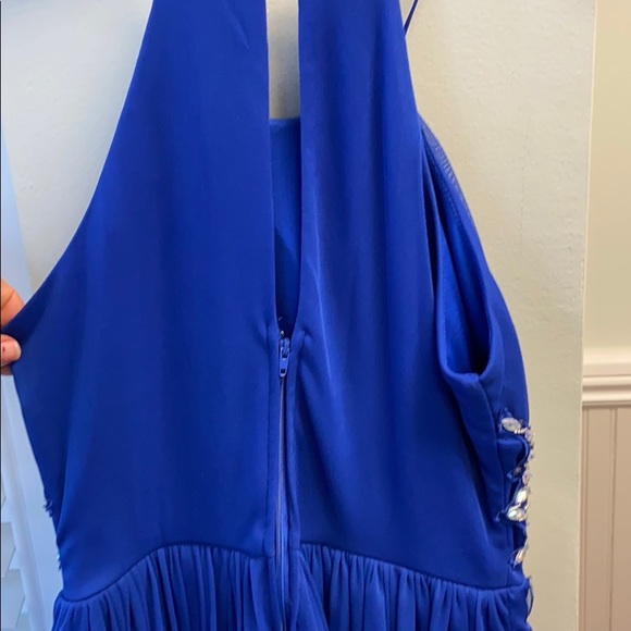 Dress - Picture 5 of 6